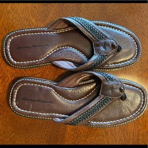 Tommy Bahama leather flip flop